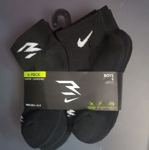 Black Nike Boys Socks Boys Size Small 6 Pack- Quarter Cushioned